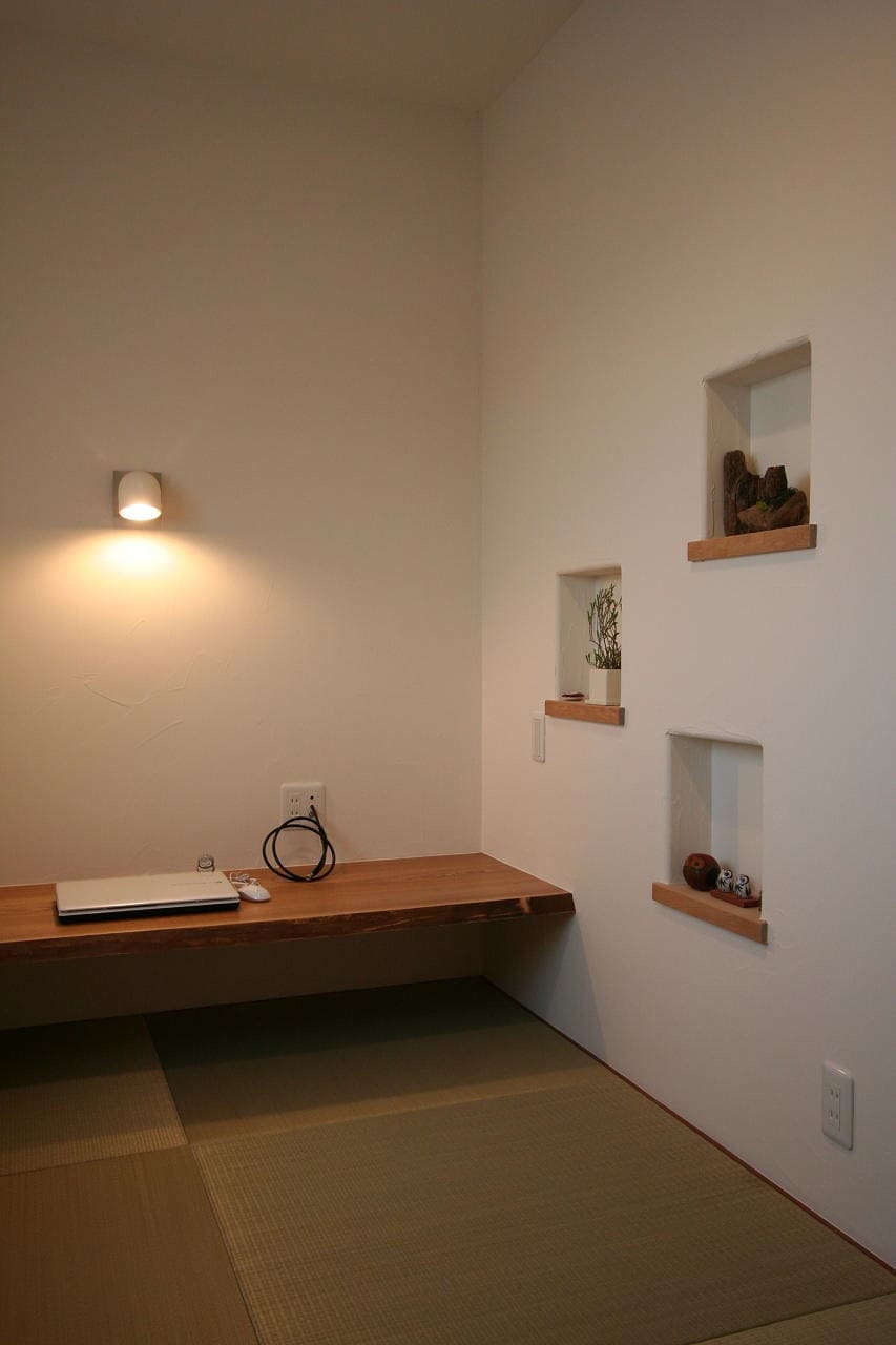 福井でかっこいい家をつくるガウディの施工例　書斎のニッチの施工例